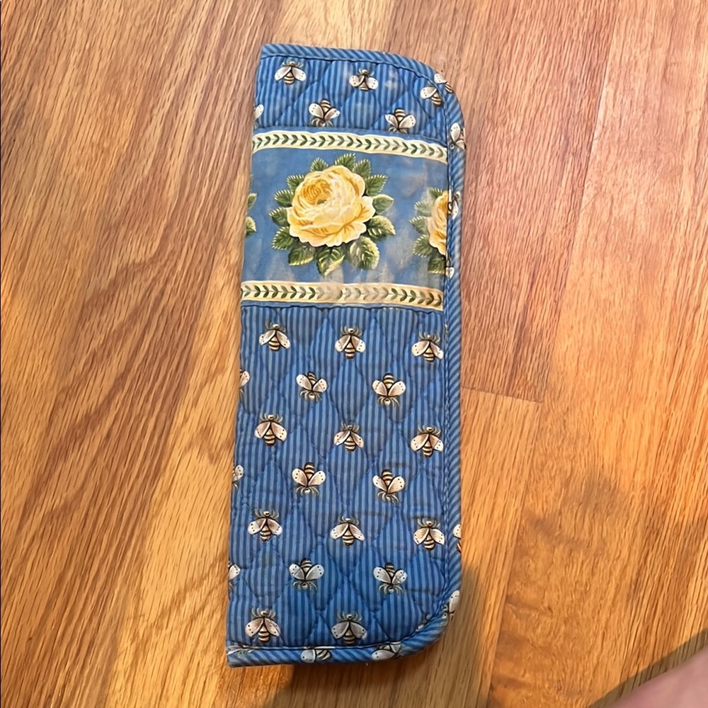 Vera Bradley Vintage Flat Iron/Curler cover
